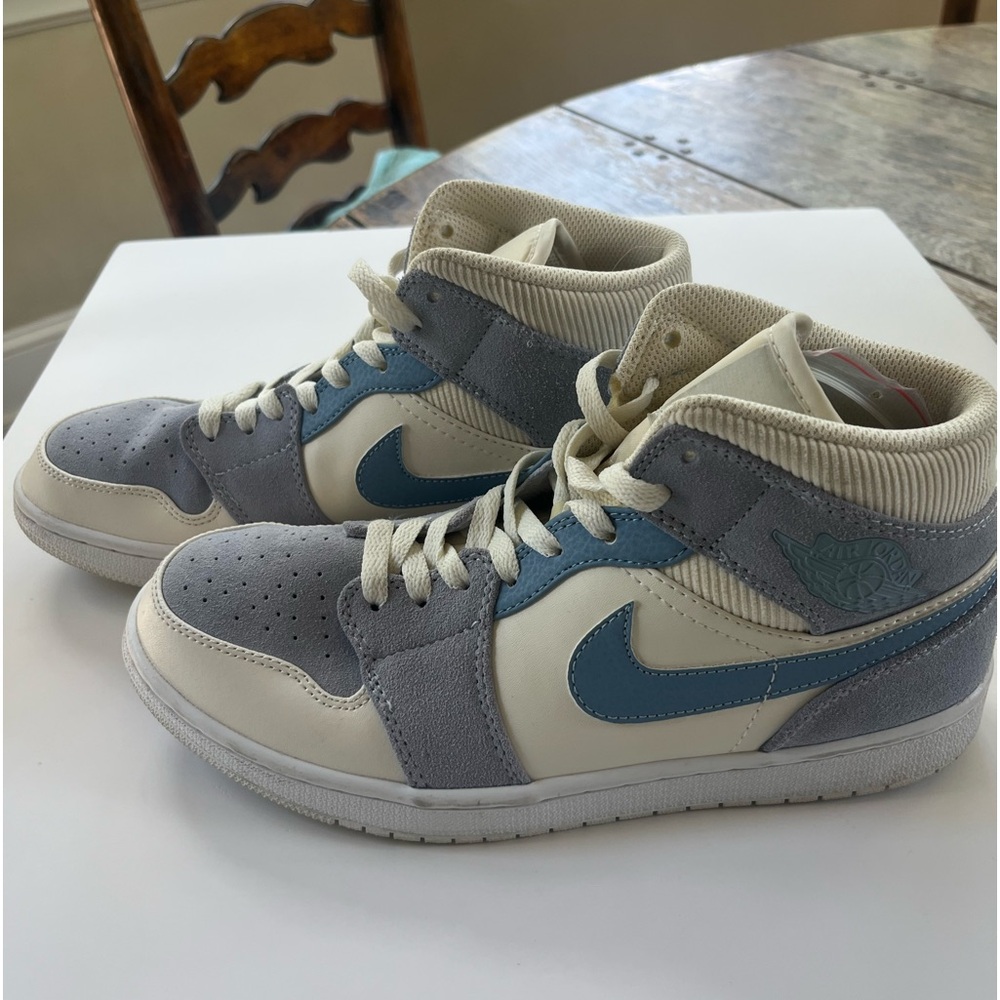 Air Jordan 1s Mid Mixed Textures Blue Size 8.5